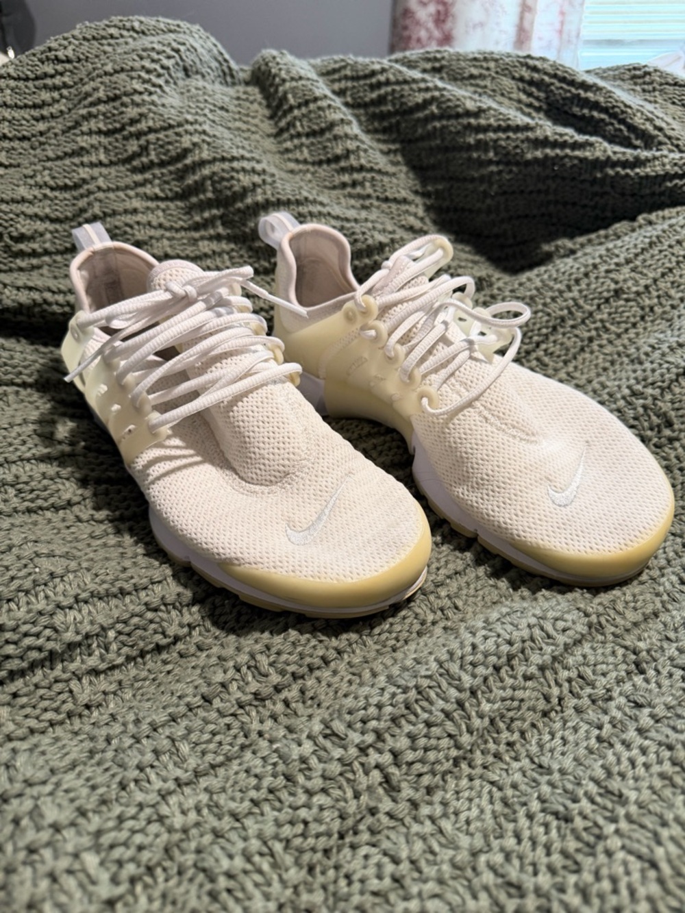 Nike Women's Cream and Pale Yellow Knit Sneakers